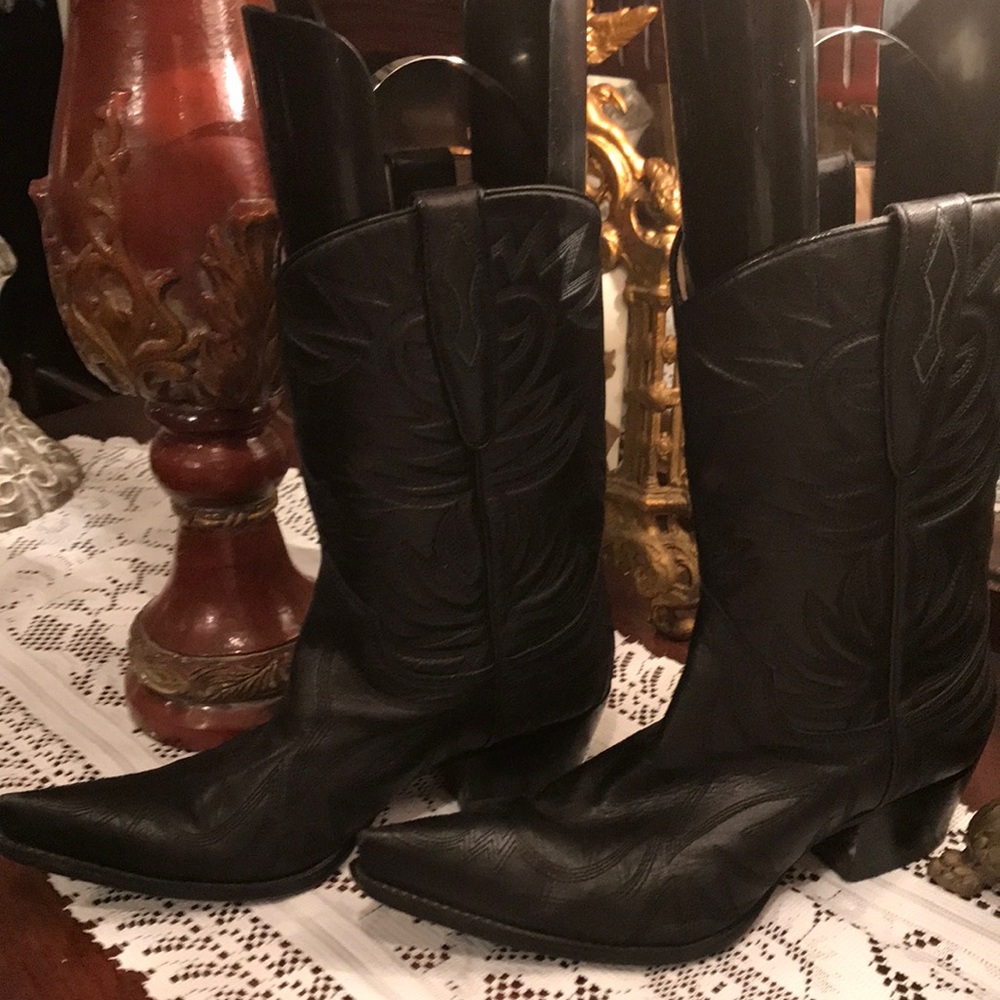 BLACK POINTED WESTERN STYLE BOOTS by Punk